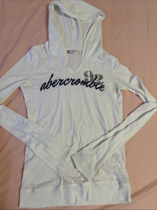 Abercrombie & Fitch Tops - Y2K Abercrombie & Fitch White Hooded Long-Sleeve Logo Top